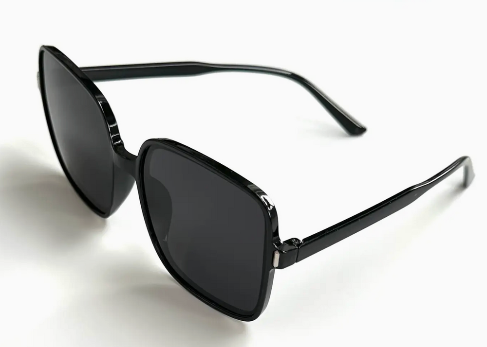 Katie Square Sunglasses in Black or White