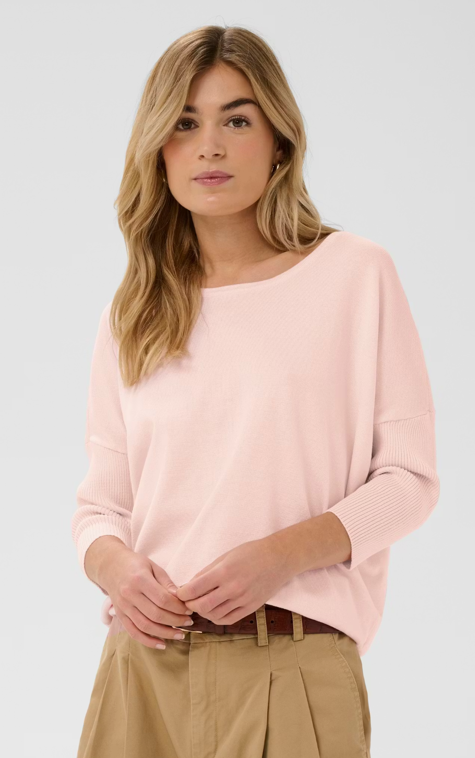 Mila Round Neck Pullover