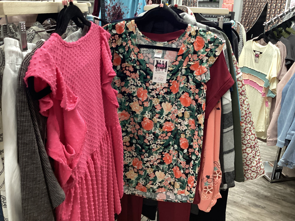 7th Ray Green and Peach Pattern Short Sleeve Shirt