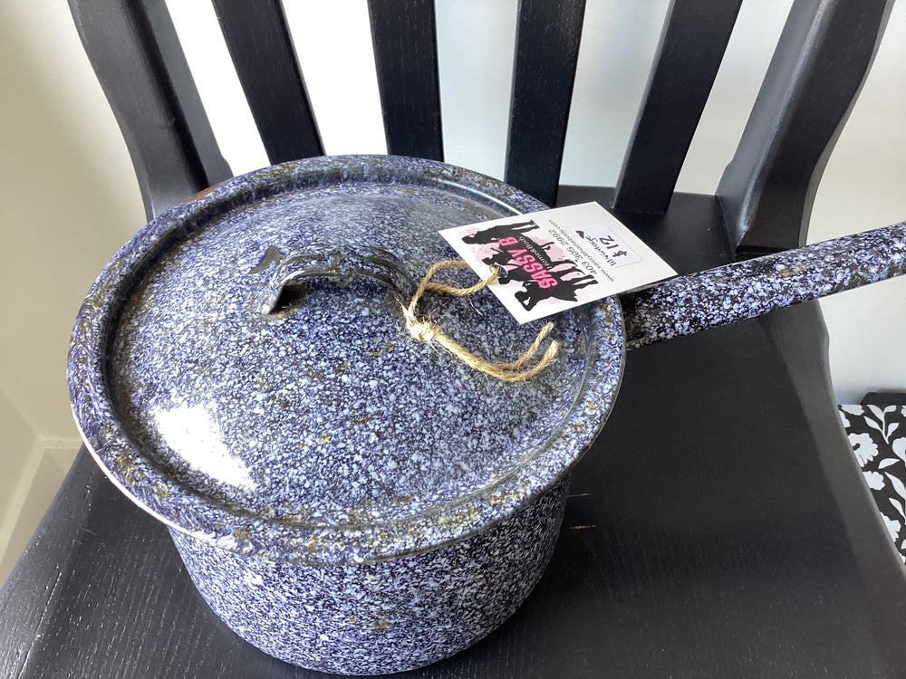 Enamel Pot with Lid