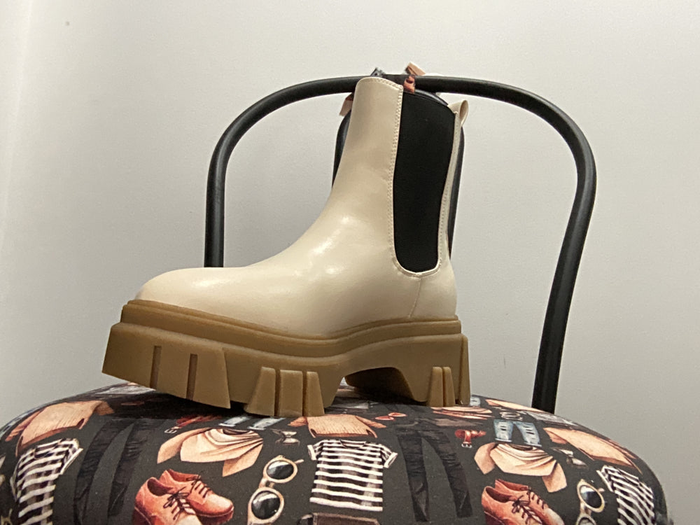 Chinese Laundry Jenny Chunky Boot