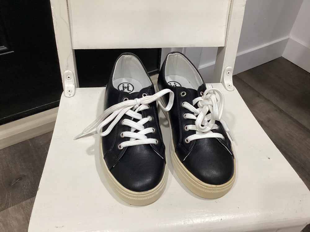 Riley Jeane & Jax Sneaker