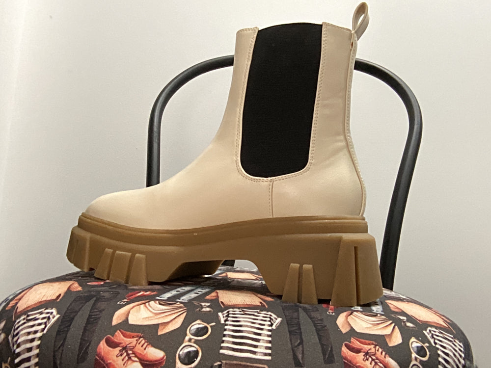 Chinese Laundry Jenny Chunky Boot