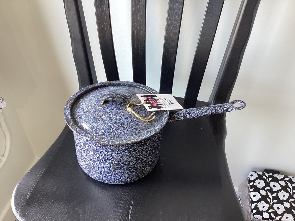 Enamel Pot with Lid